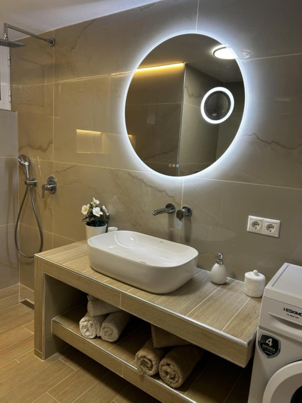 Bozikis House! A Cosy Apartment In The City Centre Скиатос Экстерьер фото