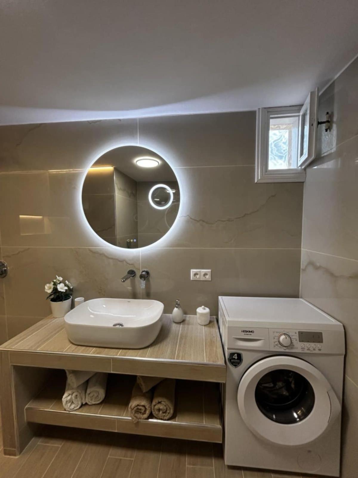 Bozikis House! A Cosy Apartment In The City Centre Скиатос Экстерьер фото